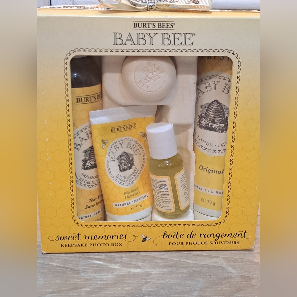 Burt's Bees Baby Bee Bath & Body Gift Set - Cream
